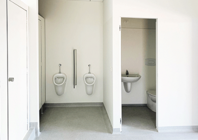 Moduli prefabbricati sanitari - Dettaglio WC a muro e bagno singolo con lavabo